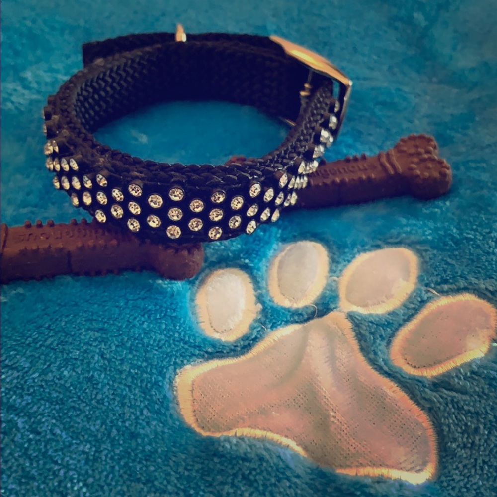 NWOT 🐾 Chic Dog crystal black nylon collar 🔥